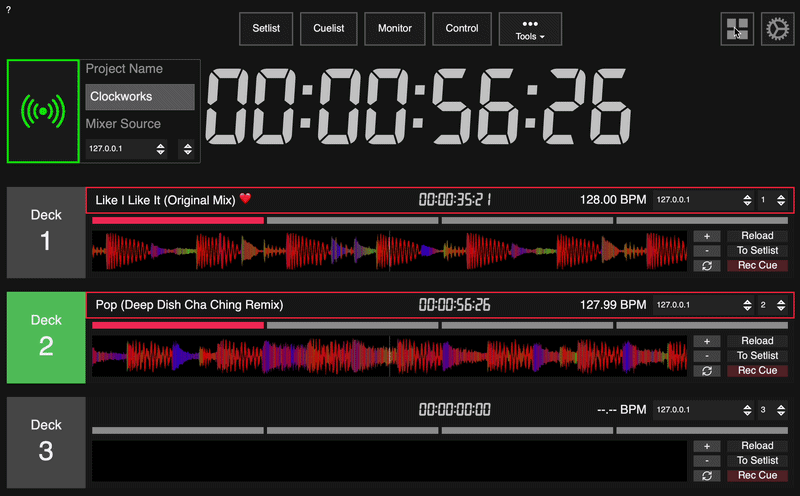 Viewer UI adapting to different window sizes